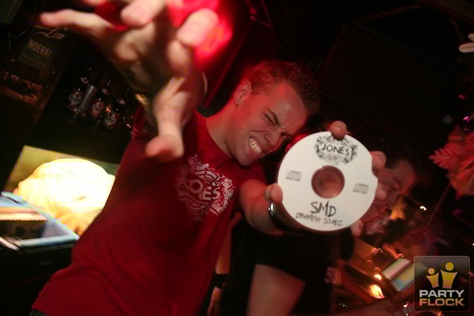 [img width=678 height=452 cacheid=00004e8000009953fb12baa50a00142df7]https://photo.partyflock.nl/images/109983/main/393047.jpg[/img]