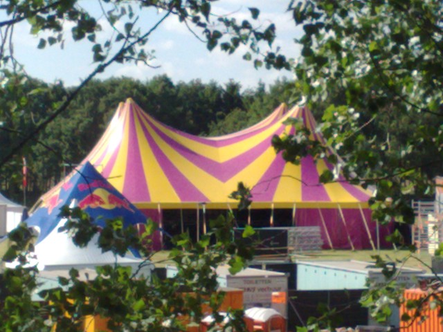 [img width=640 height=480 cacheid=00005b540000ae58cc3a19f51a02819b6a]https://album.partyflock.nl/66309970.jpg[/img]