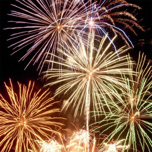 [img width=500 height=500 cacheid=00005eee000440f330c29dd01000f74f77]http://img440.imageshack.us/img440/1985/vuurwerk4ic3.jpg[/img]