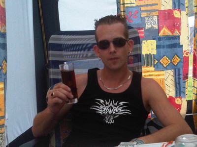 [img width=187 height=480 cacheid=000074840000d4acdaef3f580a0029bda6]https://partyflock.nl/images/user/280221_large.jpg[/img]