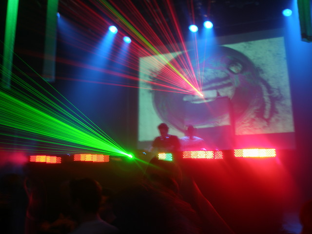 [img width=640 height=480 cacheid=00007ff40000e3e3e37c90100a002eedc8]https://album.partyflock.nl/79955619.jpg[/img]