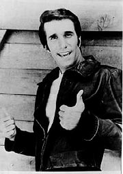 [img width=180 height=255 cacheid=0000fba2000212794cb331ff1a0112574d]http://img173.exs.cx/img173/2160/fonzy8es.jpg[/img]