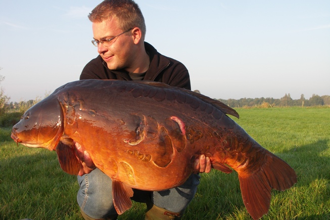 [img width=653 height=435 cacheid=00017be600035a7b6f5d2b661a0109efe3]http://img441.imageshack.us/img441/2843/betsybewerkt19ko.jpg[/img]