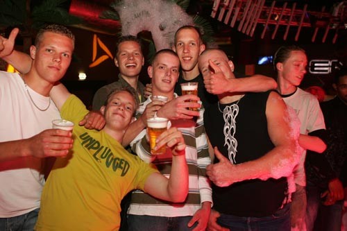 [img width=500 height=333 cacheid=0001abcd0003d2c846b4f40d1a01e6a1da]https://album.partyflock.nl/11356827.jpg[/img]