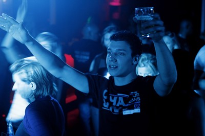 [img width=400 height=297 cacheid=0001bc750003fed0e3ec619a1001f2f7d6]https://partyflock.nl/images/user/180319_large.jpg[/img]