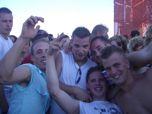 [img width=500 height=375 cacheid=0001fcbd0004a2ff42237d3a1e000026fd]http://www.mijnalbum.nl/Foto=JBZNIOVC[/img]