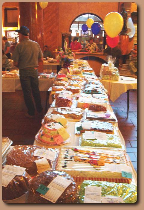 [img width=458 height=670 cacheid=0002079e0004bcfe7c45cbf01a0106367f]http://douglasarc.org/pics/cake_7large.jpg[/img]