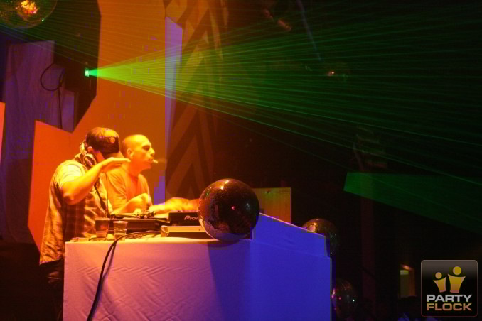 [img cacheid=0002183b0004e5f756f212db20000024e5]https://photo.partyflock.nl/images/84448/main/328530.jpg[/img]