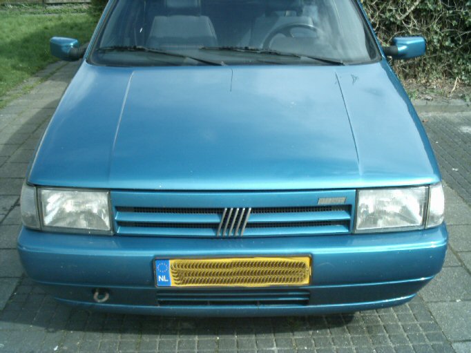 [img width=640 height=480 cacheid=000229d300051140a0ca3a5d1a00a9088c]http://members.lycos.nl/saussauserd/FiatVoorkant.jpg[/img]