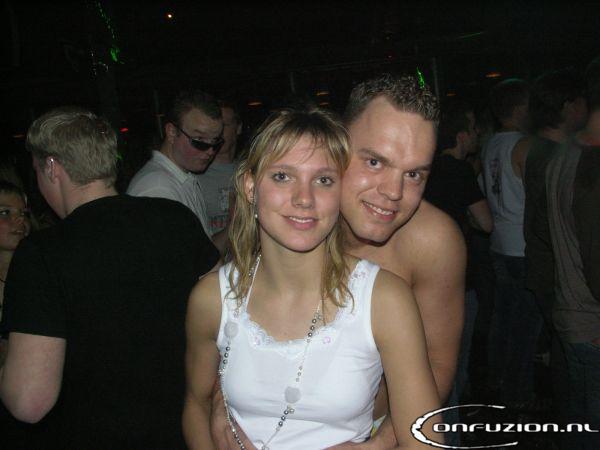 [img cacheid=0002409e00054ed97db18d301e0000dfca]http://www.confuzion.nl/fotos/numeric/39347.jpg[/img]