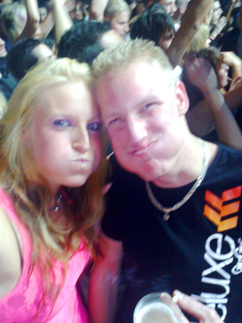 [img width=480 height=640 cacheid=00028d410005fa6cd26e60f42000002b44]https://album.partyflock.nl/55543420.jpg[/img]