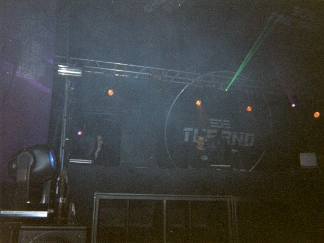 [img cacheid=0002b749000657d2bb80c6f2200000017e]http://members.lycos.nl/danceaddict/partypics/06-01-02-Homelands/18-Laurent%20Garnier1-fixed2.jpg[/img]