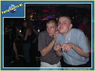 [img cacheid=0002bdba0006672bb5bab8d21e0001bd41]http://partyreports.kicks-ass.net/20040910_Forcefield_Mirage_Zwijndrecht/dscf1410.jpg[/img]
