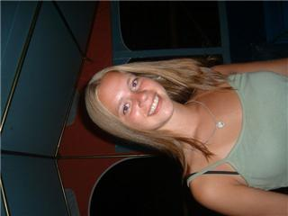 [img width=320 height=240 cacheid=0002dfd40006bfe0faddd1171e00029b11]http://img171.imageshack.us/img171/5729/ikdronkenzz3.png[/img]