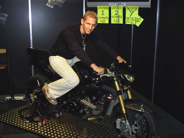 [img width=640 height=480 cacheid=0002e4e30006ccf8bc23f56b1a00c8521c]http://members.lycos.nl/kutgabber/GhostRider/S2020072.JPG[/img]