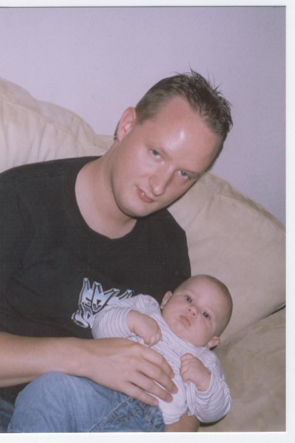 [img width=500 cacheid=0002ec2b0006e13e626cf6751e0000003b]http://www.tweakers.net/ext/f/65256/full.jpg[/img]