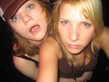 [img width=354 height=266 cacheid=0002edfb0006e550db574d351e00000020]http://i55.photobucket.com/albums/g140/louzie/kleinemalleik.jpg[/img]