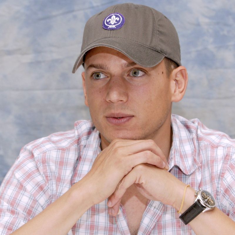 [img cacheid=0003d62400096c79805ebfd01b00148d7f]http://www.prisonbreak.nl/img/cast/135.jpg[/img]