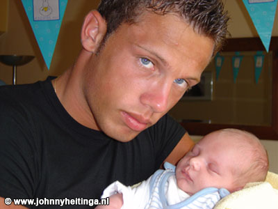 [img cacheid=0003ddf00009832624a2b3361b00152a3a]http://www.remepro.com/afs/baby2/johnnyjoey2.jpg[/img]
