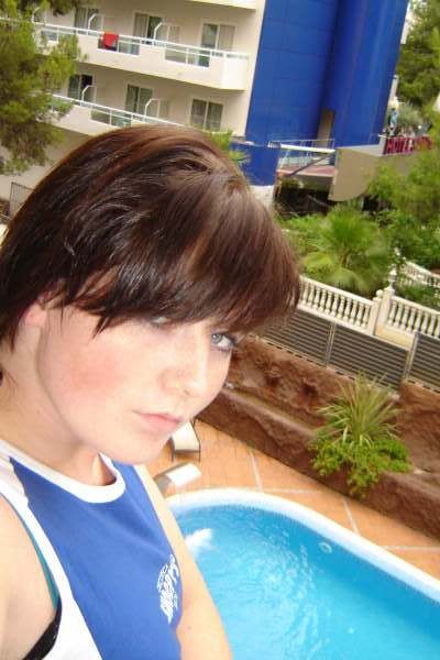 [img cacheid=000412e4000a222d4794decc1b001a84e9]https://album.partyflock.nl/6873142.jpg[/img]