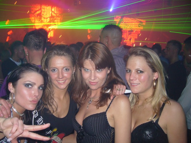 [img width=640 height=480 cacheid=000467fe000b0ec0b59fc6aa1e00005d7e]https://album.partyflock.nl/57044866.jpg[/img]