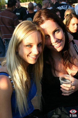 [img width=320 height=480 cacheid=0004a5b7000bb4e6a2c2a0a71e000339ea]http://www.mijnalbum.nl/Foto-L6EMA677.jpg[/img]