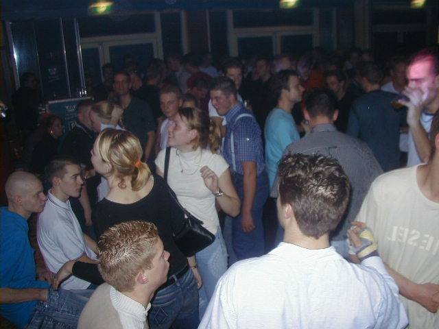 [img width=400 cacheid=0004c2c5000c00ffe7e9c1791e00006d81]http://members.lycos.nl/dolleburg/data/media/27/Hardcore%20Trilogy%20073.jpg[/img]