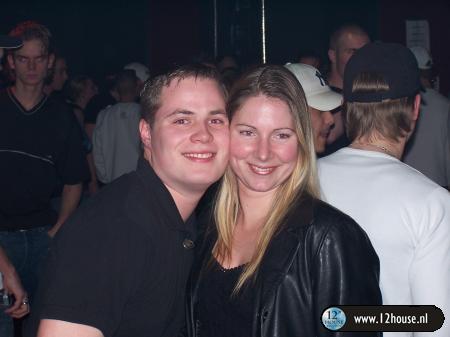 [img width=450 height=337 cacheid=0004d669000c3d23bc19c8451e000071be]http://pics.12house.nl/picsystem/pic.php?id=8099[/img]