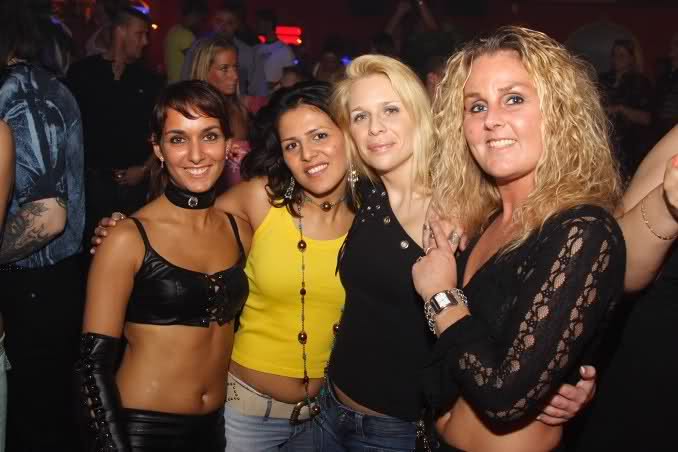 [img width=678 height=452 cacheid=0004e0a8000c5dd5b7ed83671e0000746f]http://i3.tinypic.com/whfas6.jpg[/img]