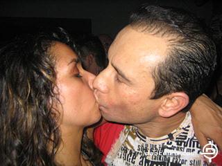 [img width=320 height=240 cacheid=0004e324000c653a1e0a1ecd1e0000746f]http://www.dancelinx.com/ftpdata/partyreport/ar004075/F066.jpg[/img]