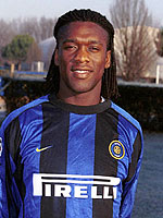 [img cacheid=00057eb6000e52f19d9f9fb81a003c3f3b]http://users.pandora.be/janart/voetbal/seedorf.jpg[/img]