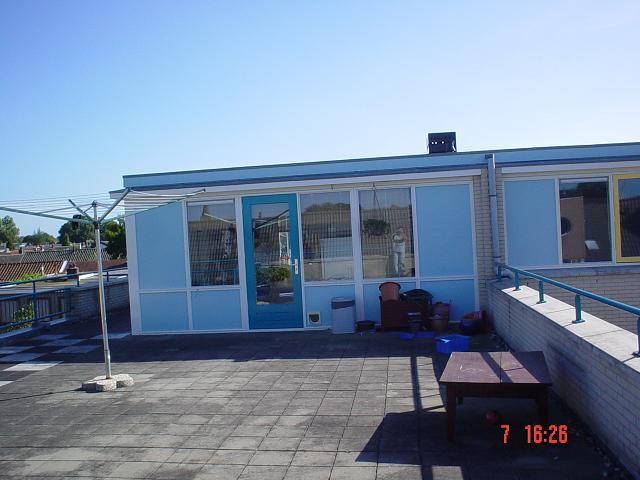 [IMG]http://img19.exs.cx/img19/928/dakterras2.jpg[/IMG]