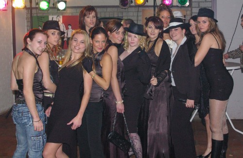 [img width=500 height=325 cacheid=0005b7db000efb3bb662e2e51e0000af3e]http://www.mijnalbum.nl/Foto=JEPYKRDP[/img]