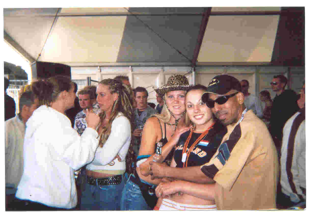 [img width=1024 height=698 cacheid=0005e122000f7364f8f067441e0000bd0e]http://img38.imageshack.us/img38/876/MelissaikenDarkraver.jpg[/img]