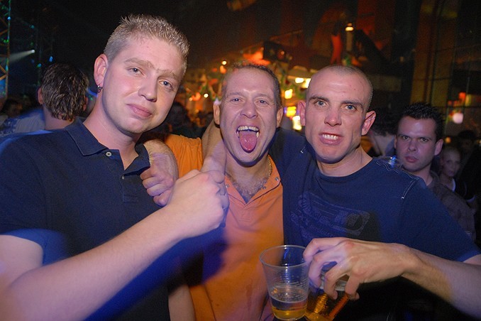 [img width=678 height=452 cacheid=000656d90010a6dcf34c60ae100161d2aa]https://album.partyflock.nl/26207678.jpg[/img]