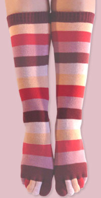 [img cacheid=00071f2100132b46e2cf98e51a00655074]http://www.teensokken.nl/models/TSC6g.jpg[/img]