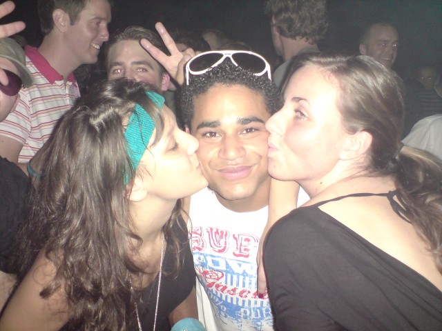 [img width=640 height=480 cacheid=00075b4c0013ecc1a67930181001bcdf56]https://album.partyflock.nl/52097707.jpg[/img]