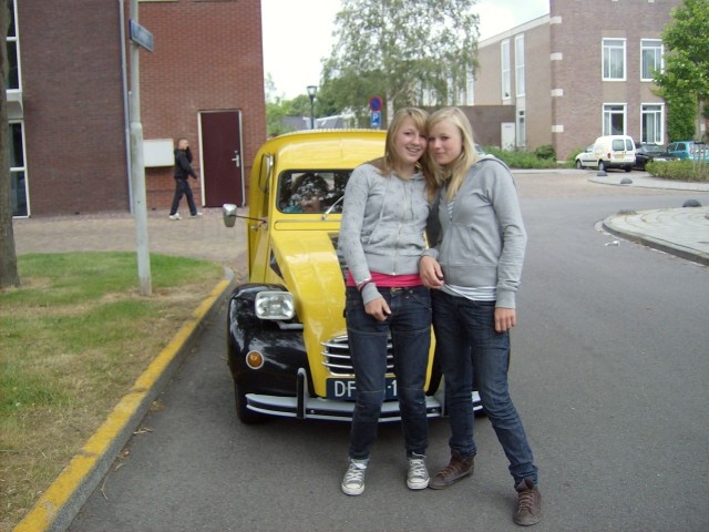 [img width=640 height=480 cacheid=0007d9dd001565a6c342fec310027f90ec]https://album.partyflock.nl/44011239.jpg[/img]