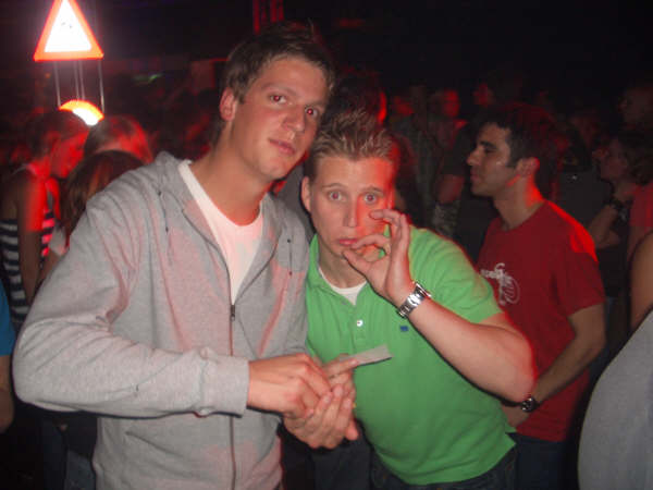 [img width=400 height=300 cacheid=000855ee0017153c6565d7251e0001a692]http://tk.files.storage.msn.com/x1pxzZ39wV--_dg2lUMMJytU0fC6KbuhUrkVyUcX5raGLQqTMcVMoNkMhJE6mgWjtWTQoj2k1Ia5LsdATRiOKW_W05lYgQ6Rsno-8SibDWiaiqd0Qa15rUt_bsJ5l95uBO0Cit9Vw1LVtc[/img]