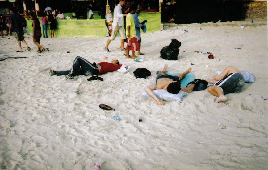 [img width=695 height=442 cacheid=00089ed7001818d3fceb550d1a00a88023]http://members1.chello.nl/a.hoogebeen/images/vakantie/Thai%204.jpg[/img]