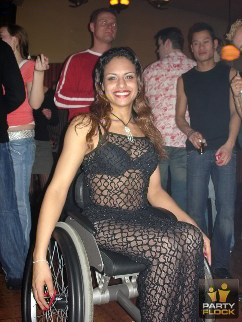 [img cacheid=0008a01400181d4a6ec511421a00a8e490]https://photo.partyflock.nl/images/27399/main/132948.jpg[/img]