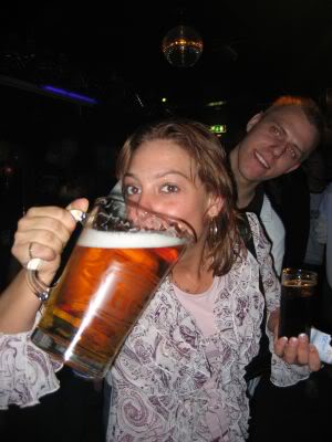 [img width=300 height=400 cacheid=0008a9c400183de7eab080cb1e0001d682]http://i2.photobucket.com/albums/y9/therapiaria/ikmetbier.jpg[/img]