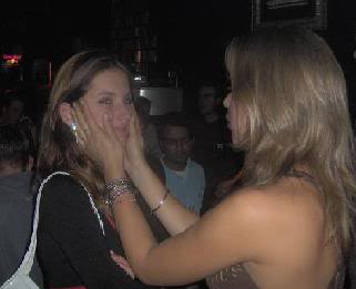 [img width=321 height=261 cacheid=0008d4ee0018cd2c5608a3371e0001e98f]http://i33.photobucket.com/albums/d60/caroela/ikennaat.jpg[/img]