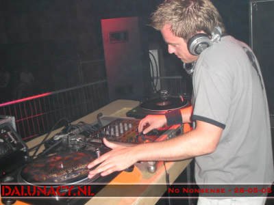 [img width=400 height=300 cacheid=00090408001971ee9983ddf01a00c29c0c]http://www.dalunacy.nl/_pictures/20050528/2005052816.JPG[/img]