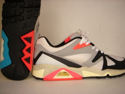 [img width=400 height=300 cacheid=00091efb0019d017370a749a1a00c938a5]http://www.thedailysnkr.com/images/dsc00378.jpg[/img]