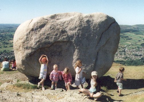 [img width=504 height=357 cacheid=00093c96001a330813616f1f1a00d003ab]http://www.fletcher1.freeserve.co.uk/family_photos/big_stone.jpg[/img]