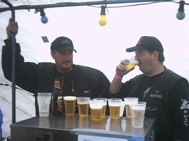 [img width=640 height=480 cacheid=000a1702001d1d6a2d9f6d8a1e000292c8]http://img91.imageshack.us/img91/1930/jy040304vd.jpg[/img]