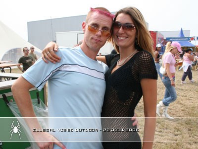 [img cacheid=000a49f4001dbcd44a29aa791e0002b5a2]https://partyflock.nl/images/album/634916.jpg[/img]