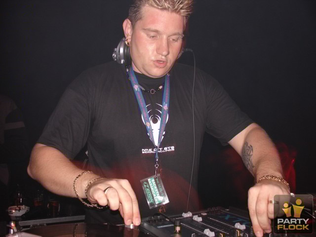 [img width=320 height=213 cacheid=000ad6ea001f736b6b1631261a01192e95]https://photo.partyflock.nl/images/47191/main/196828.jpg[/img]