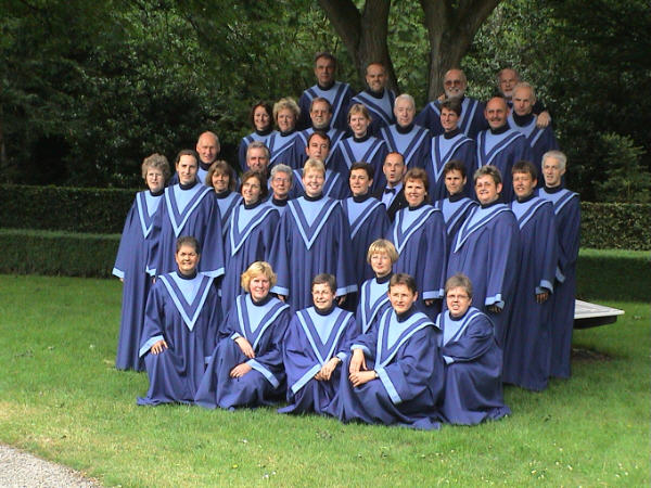 [img width=600 height=450 cacheid=000c5dd600239a1bef0c0a9f1a01689c13]http://www.spiritualsingers.nl/Afbeeldingen/koor%20foto%20nieuw2.jpg[/img]